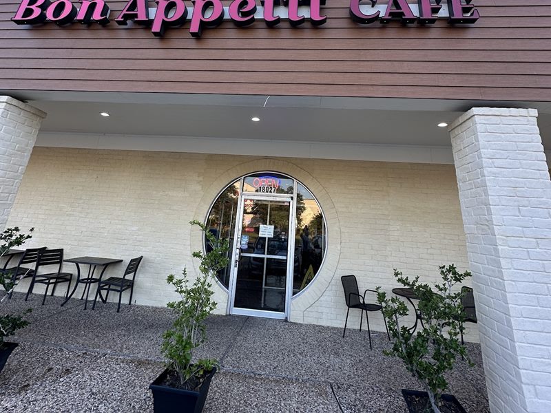 Bon Appetit Cafe exterior
