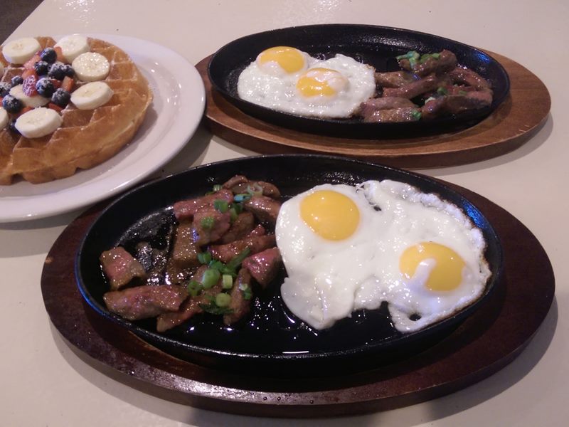 Bon Appetit Cafe food